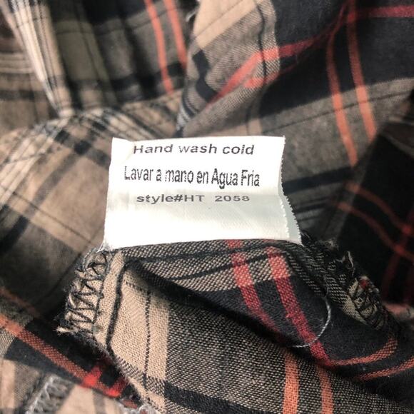 The Hanger Button Down Plaid Shirt Size Small High Low Hem - Picture 9 of 10
